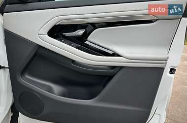 Внедорожник / Кроссовер Land Rover Range Rover Evoque 2019 в 