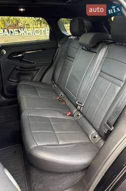 Позашляховик / Кросовер Land Rover Range Rover Evoque 2024 в 