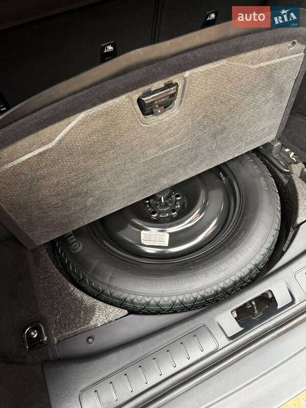 Внедорожник / Кроссовер Land Rover Range Rover Evoque 2016 в Черкассах фото 38 Внедорожник / Кроссовер Land Rover Range Rover Evoque 2016 в Черкассах