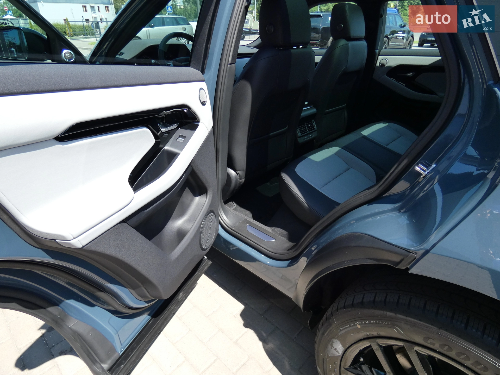 2025 Land Rover Range Rover Evoque - мініатюра 23