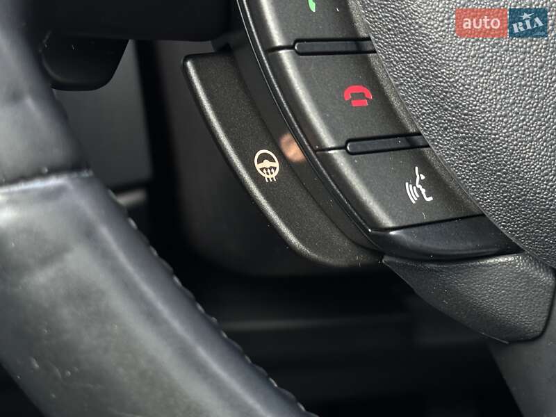 Позашляховик / Кросовер Land Rover Range Rover Evoque 2016 в Мукачевому фото 37 Позашляховик / Кросовер Land Rover Range Rover Evoque 2016 в Мукачевому