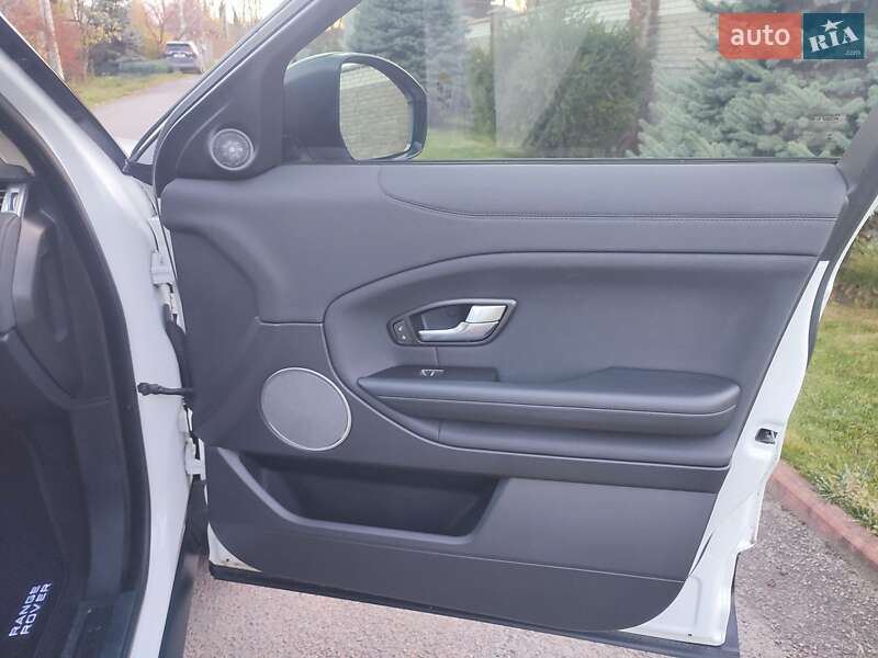 Внедорожник / Кроссовер Land Rover Range Rover Evoque 2016 в Киеве фото 41 Внедорожник / Кроссовер Land Rover Range Rover Evoque 2016 в Киеве