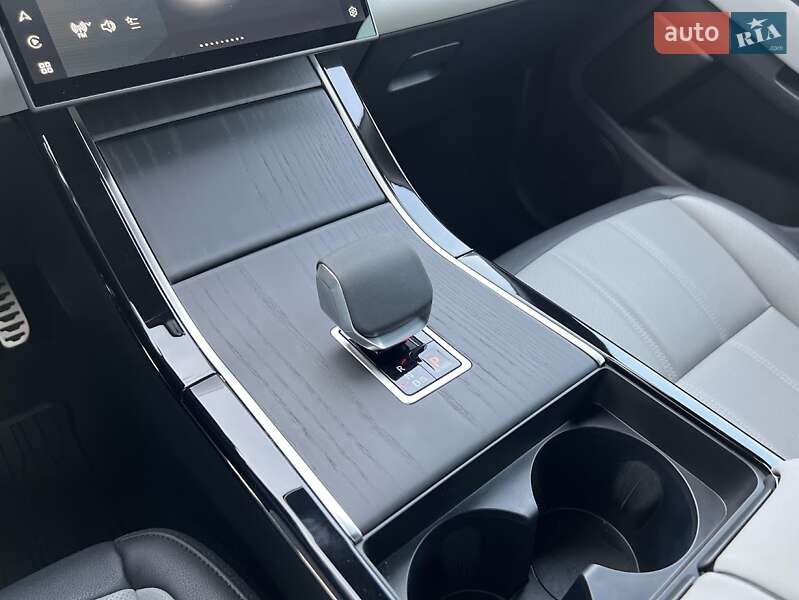 Внедорожник / Кроссовер Land Rover Range Rover Evoque 2025 в Днепре фото 19 Внедорожник / Кроссовер Land Rover Range Rover Evoque 2025 в Днепре