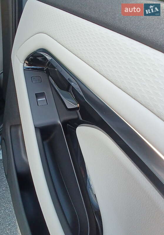 Внедорожник / Кроссовер Land Rover Range Rover Evoque 2020 в Киеве фото 42 Внедорожник / Кроссовер Land Rover Range Rover Evoque 2020 в Киеве