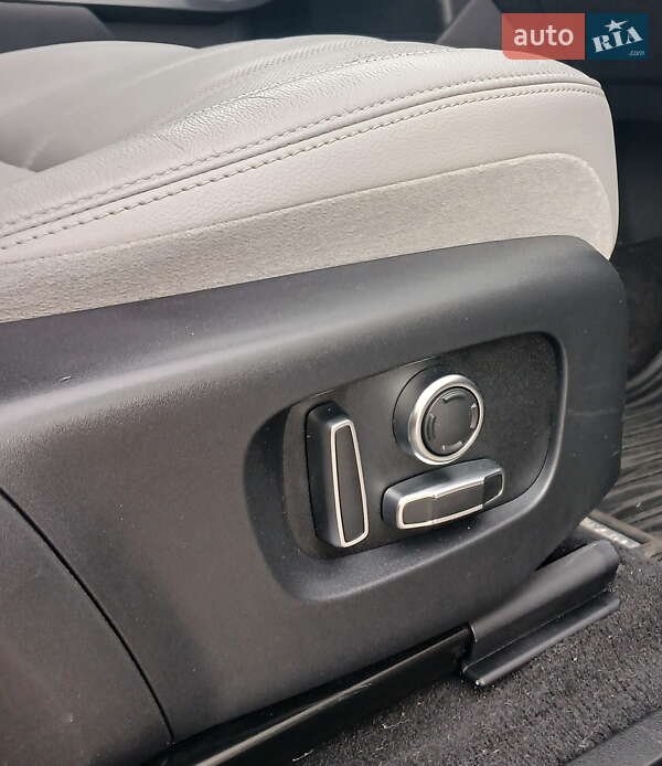 Внедорожник / Кроссовер Land Rover Range Rover Evoque 2020 в Киеве фото 34 Внедорожник / Кроссовер Land Rover Range Rover Evoque 2020 в Киеве