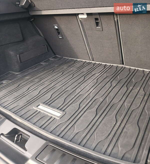 Внедорожник / Кроссовер Land Rover Range Rover Evoque 2020 в Киеве фото 52 Внедорожник / Кроссовер Land Rover Range Rover Evoque 2020 в Киеве