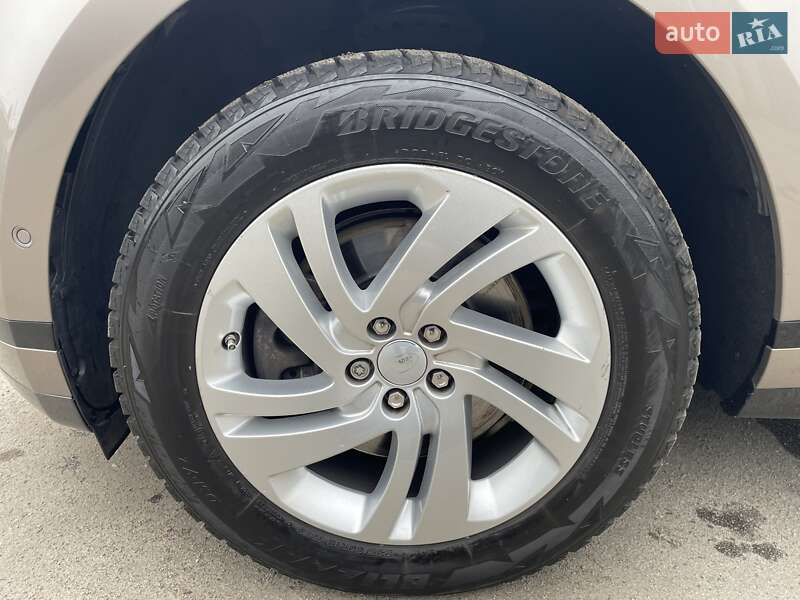 Внедорожник / Кроссовер Land Rover Range Rover Evoque 2021 в Киеве