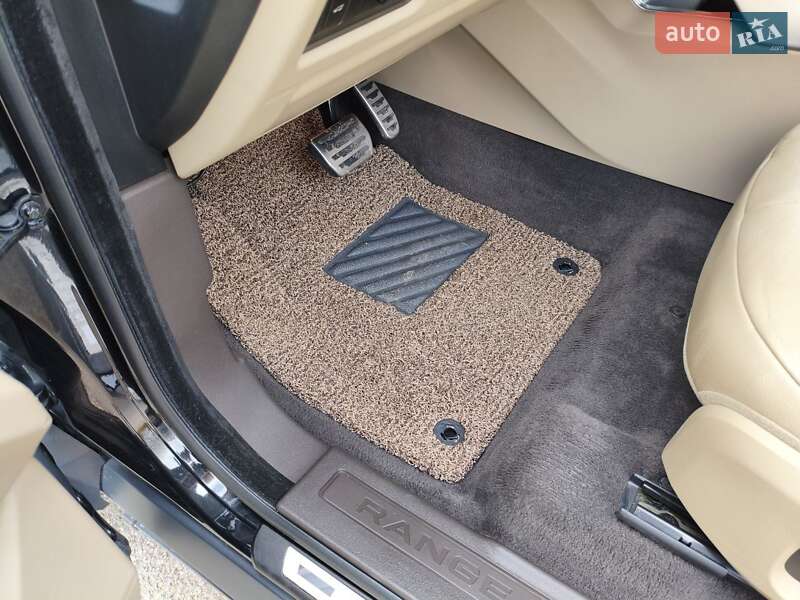 Внедорожник / Кроссовер Land Rover Range Rover Evoque 2017 в Кривом Роге фото 4 Внедорожник / Кроссовер Land Rover Range Rover Evoque 2017 в Кривом Роге