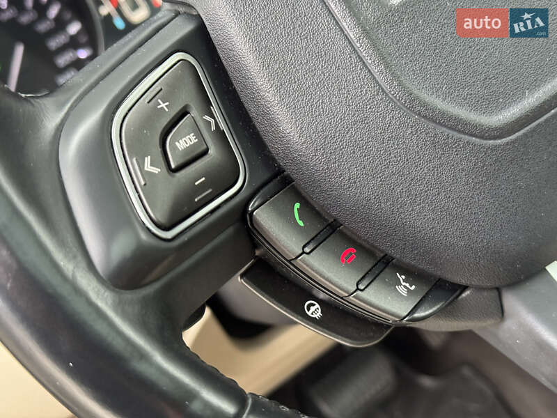 Внедорожник / Кроссовер Land Rover Range Rover Evoque 2013 в Киеве