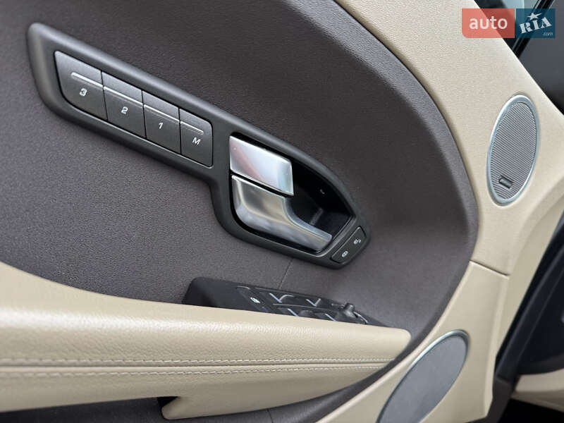 Внедорожник / Кроссовер Land Rover Range Rover Evoque 2013 в Киеве
