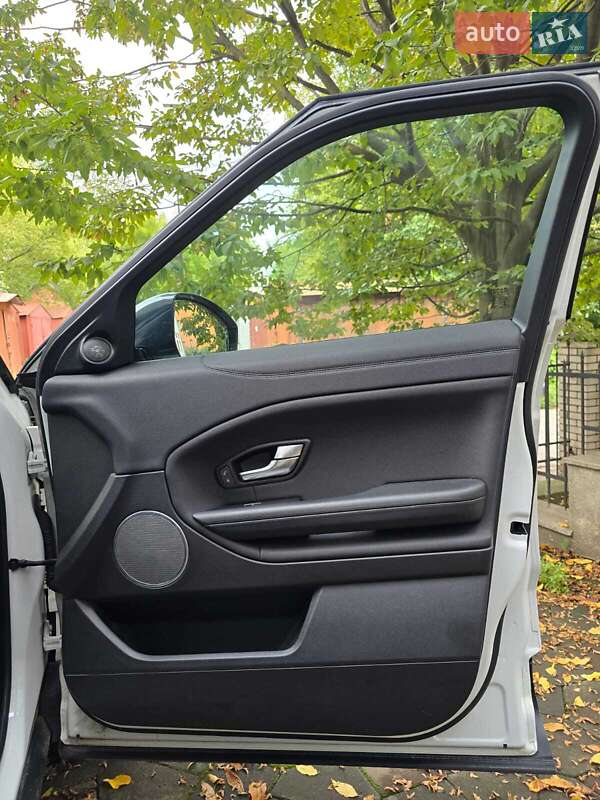 Внедорожник / Кроссовер Land Rover Range Rover Evoque 2016 в Черновцах