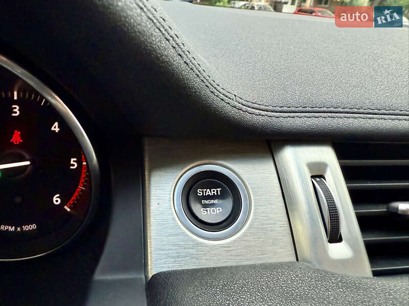 Позашляховик / Кросовер Land Rover Range Rover Evoque 2017 в Києві фото 75 Позашляховик / Кросовер Land Rover Range Rover Evoque 2017 в Києві