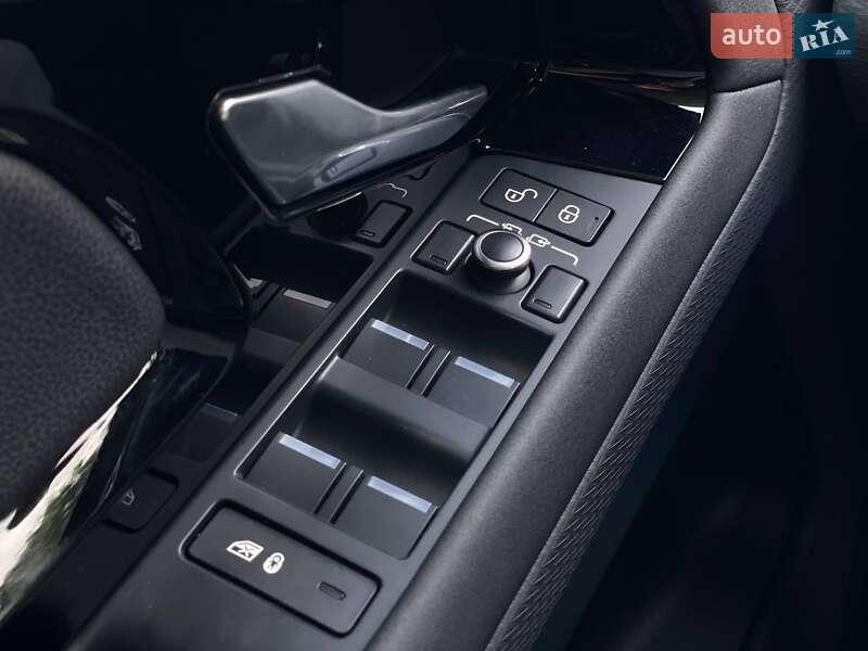 Внедорожник / Кроссовер Land Rover Range Rover Evoque 2020 в Киеве фото 28 Внедорожник / Кроссовер Land Rover Range Rover Evoque 2020 в Киеве