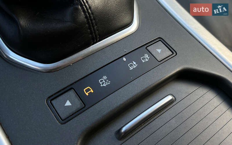 Внедорожник / Кроссовер Land Rover Range Rover Evoque 2016 в Львове фото 18 Внедорожник / Кроссовер Land Rover Range Rover Evoque 2016 в Львове