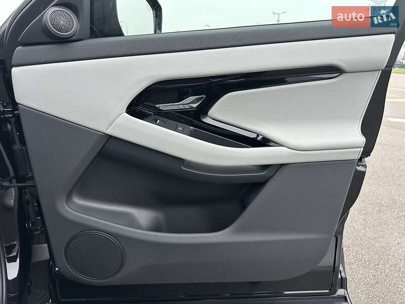 Внедорожник / Кроссовер Land Rover Range Rover Evoque 2024 в Киеве