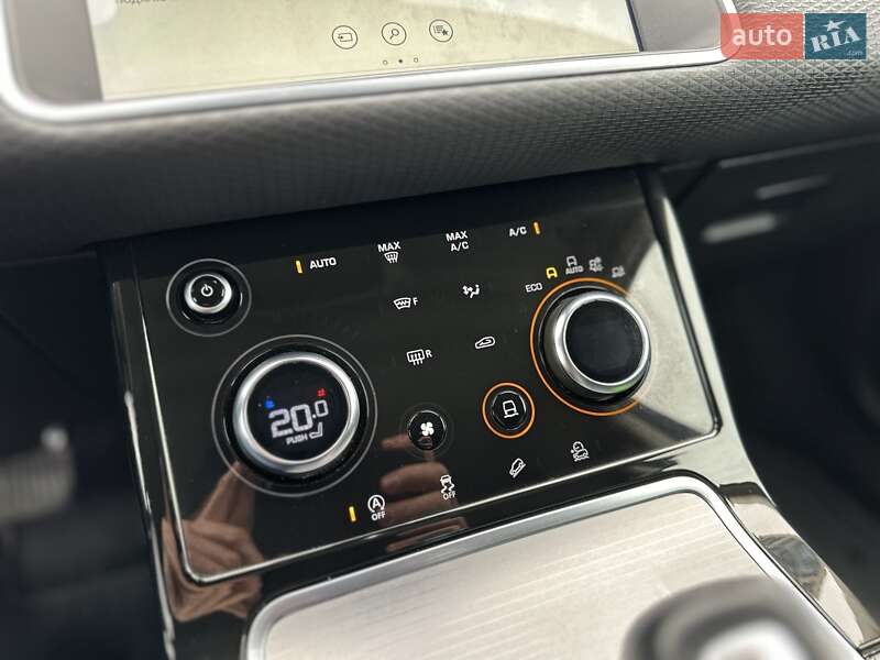 Внедорожник / Кроссовер Land Rover Range Rover Evoque 2019 в Черновцах