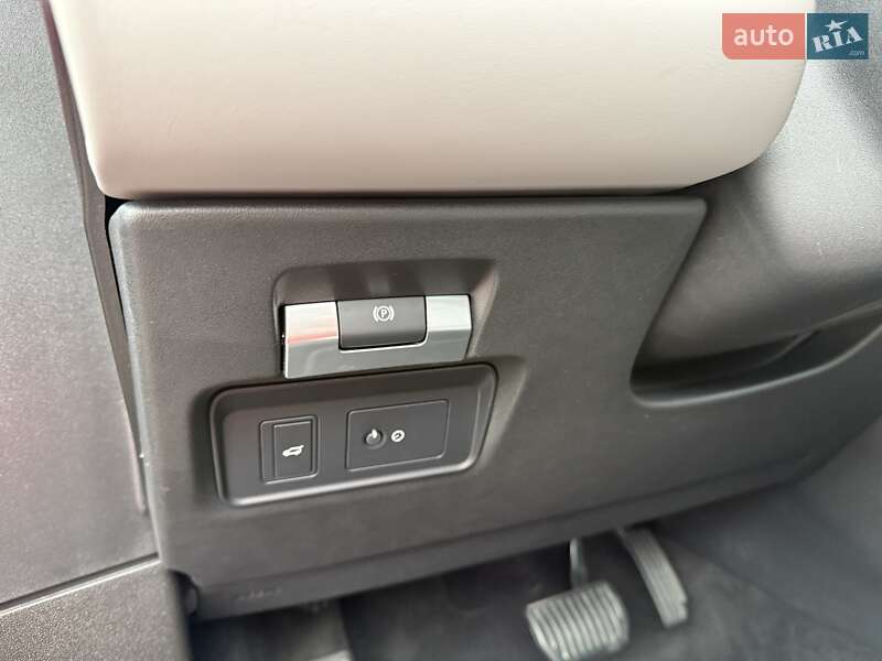 Внедорожник / Кроссовер Land Rover Range Rover Evoque 2020 в Киеве