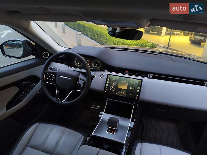 Внедорожник / Кроссовер Land Rover Range Rover Evoque 2023 в Киеве