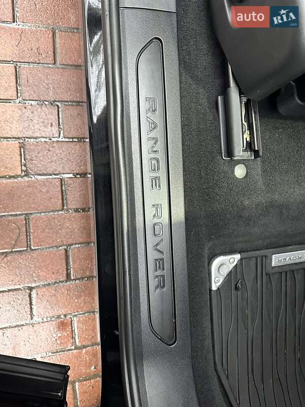 Позашляховик / Кросовер Land Rover Range Rover Evoque 2019 в Дніпрі