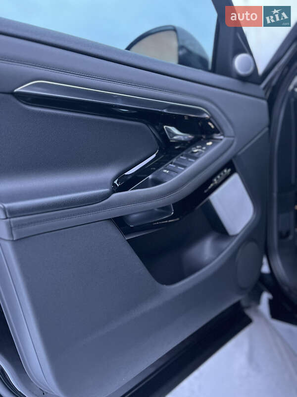 Позашляховик / Кросовер Land Rover Range Rover Evoque 2019 в Києві