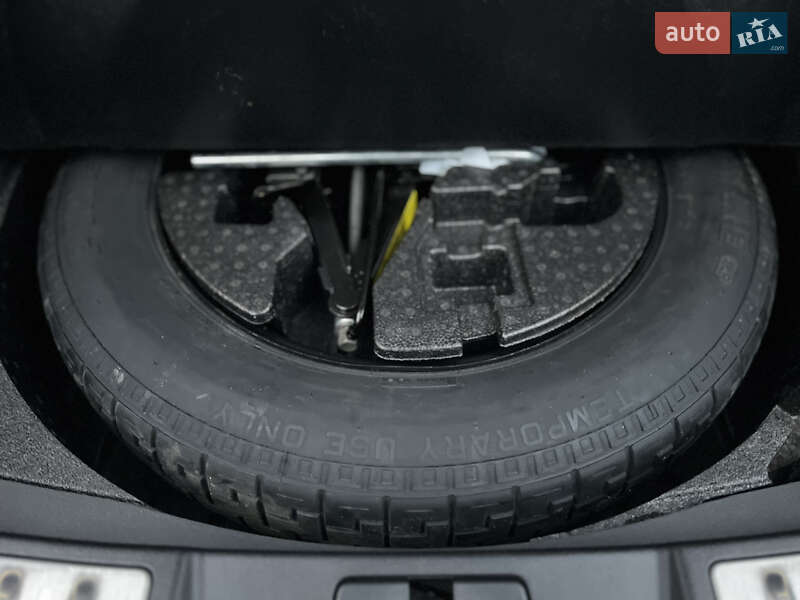 Позашляховик / Кросовер Land Rover Range Rover Evoque 2019 в Києві