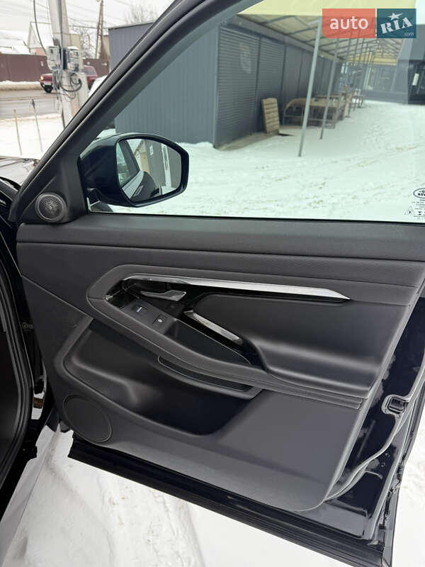 Внедорожник / Кроссовер Land Rover Range Rover Evoque 2019 в Киеве