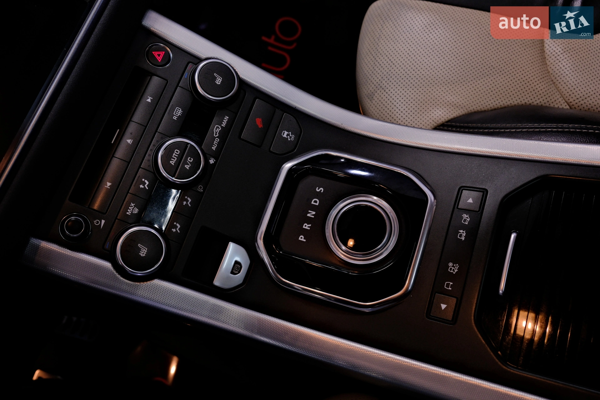 2011 Land Rover Range Rover Evoque - мініатюра 21
