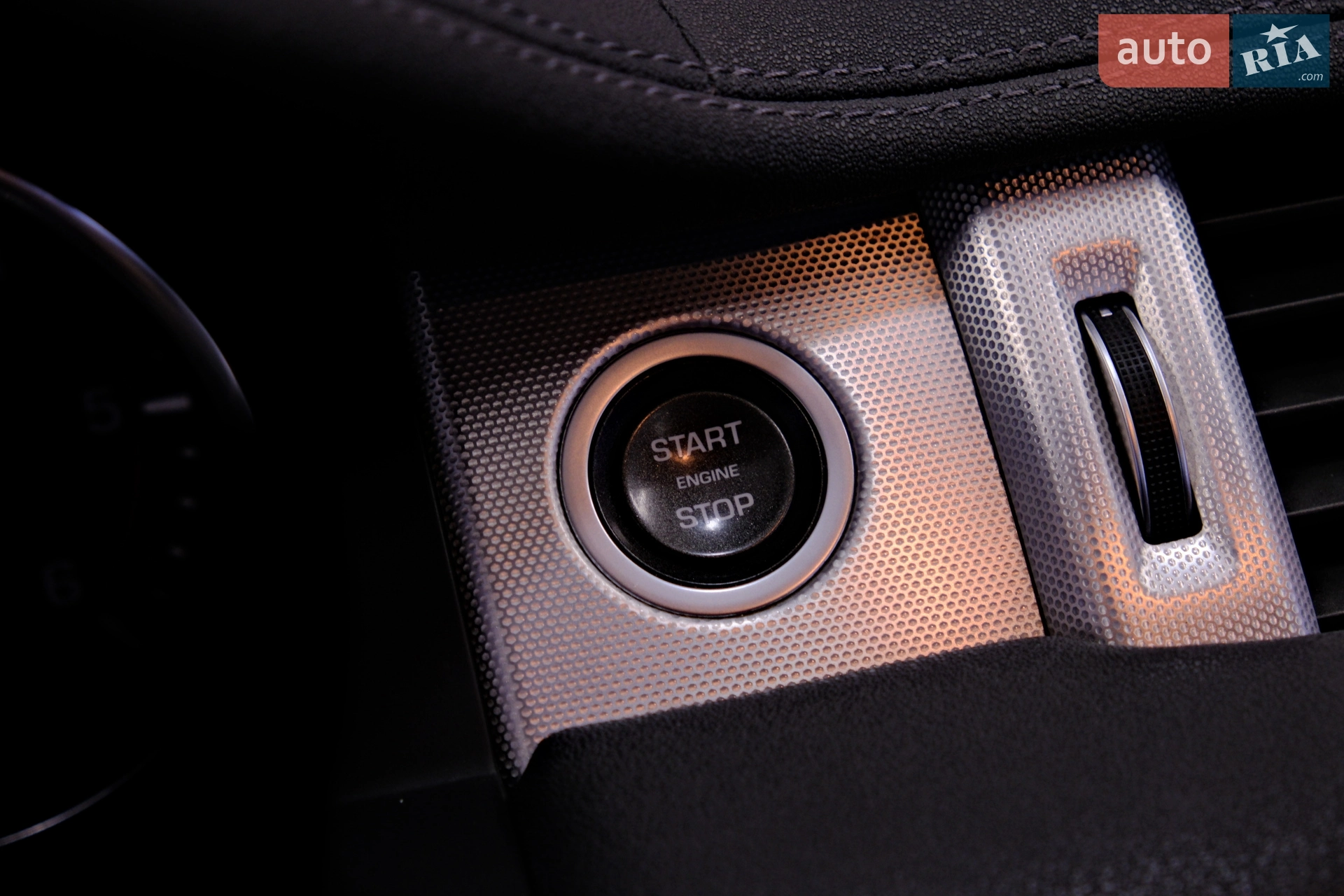 2011 Land Rover Range Rover Evoque - мініатюра 29