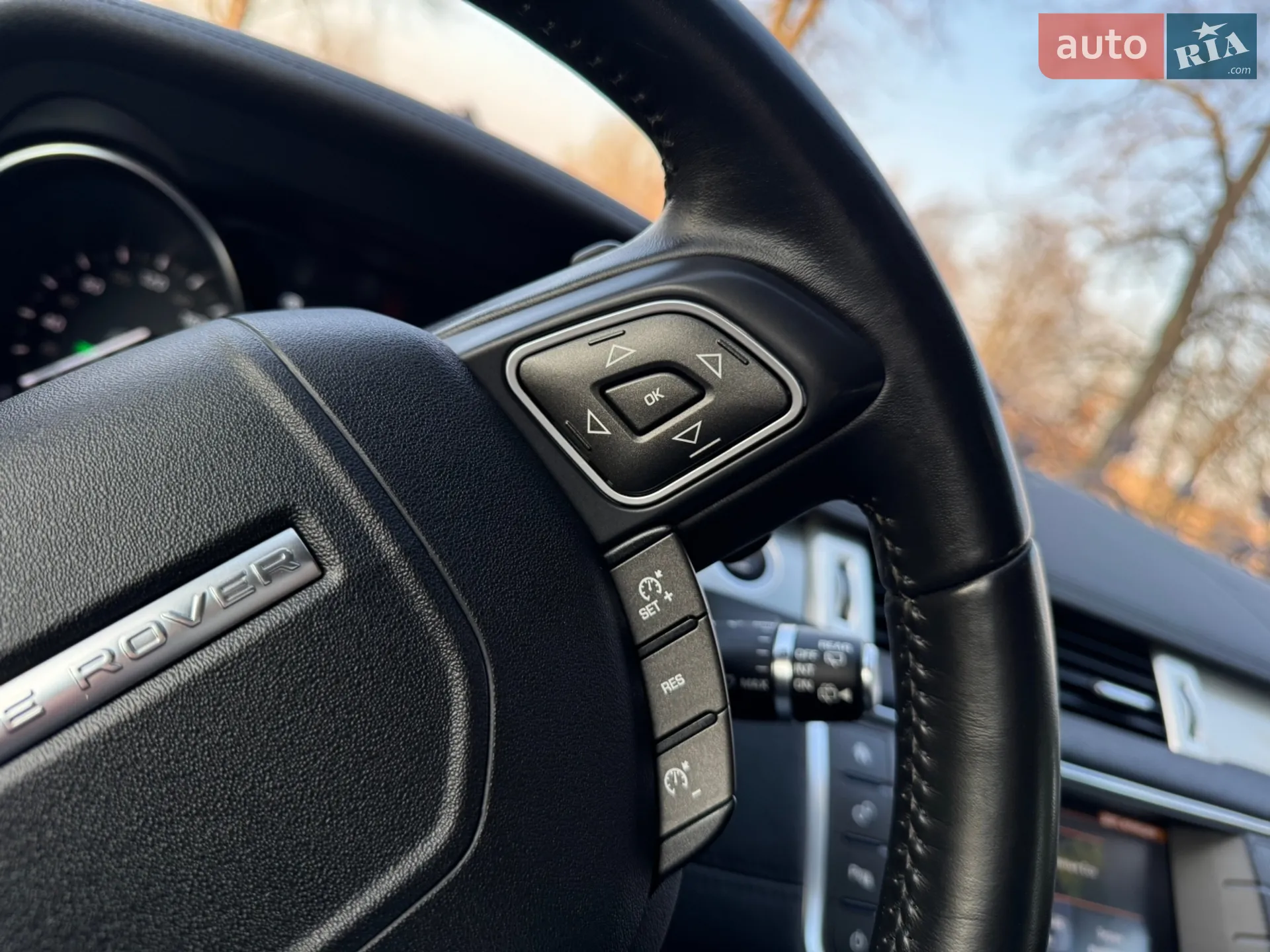 2019 Land Rover Range Rover Evoque - мініатюра 47