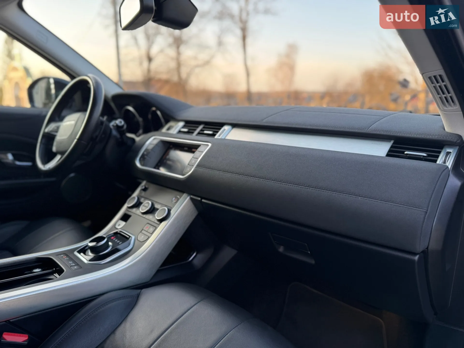 2019 Land Rover Range Rover Evoque - мініатюра 69