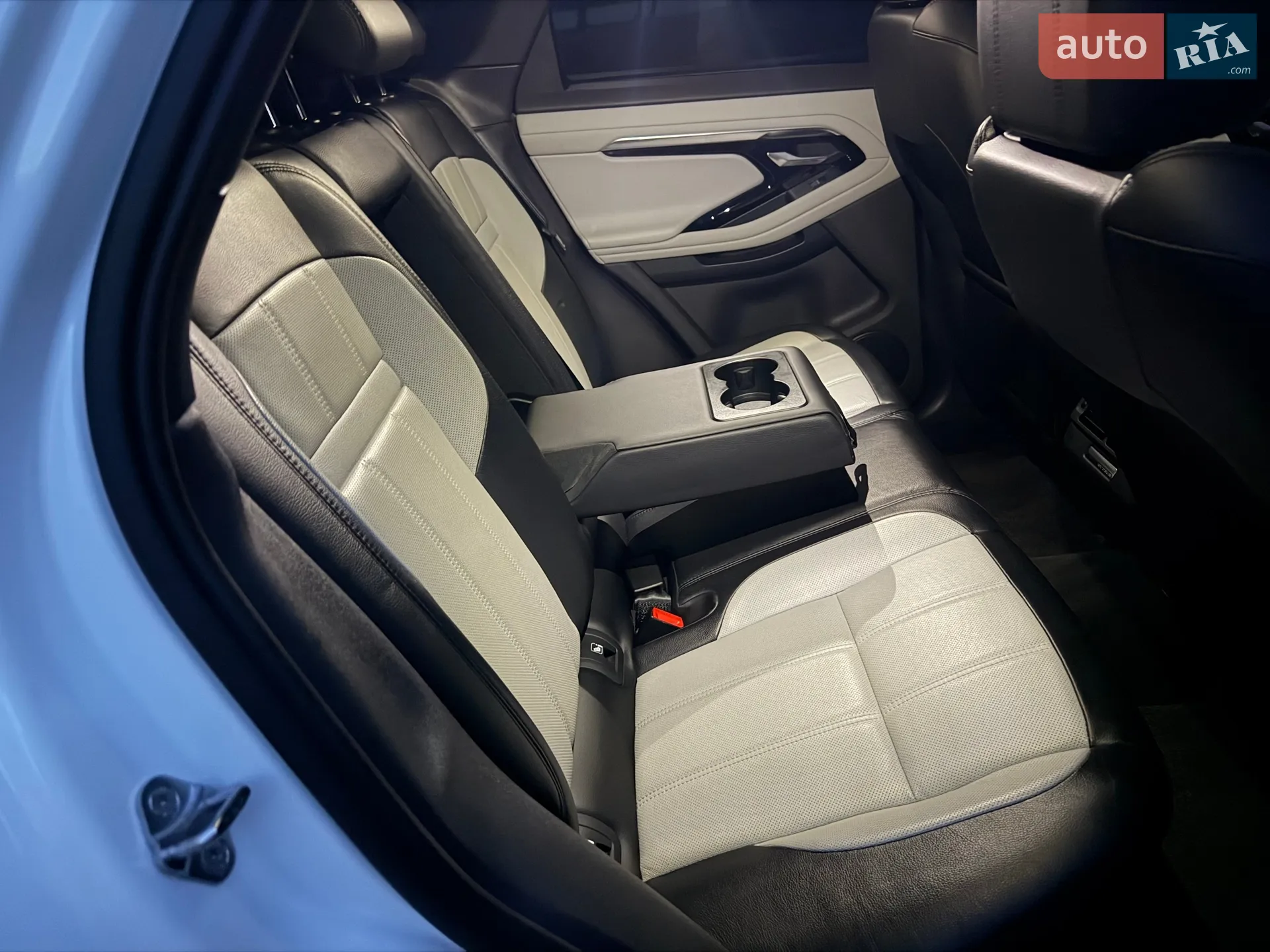 2020 Land Rover Range Rover Evoque - мініатюра 136