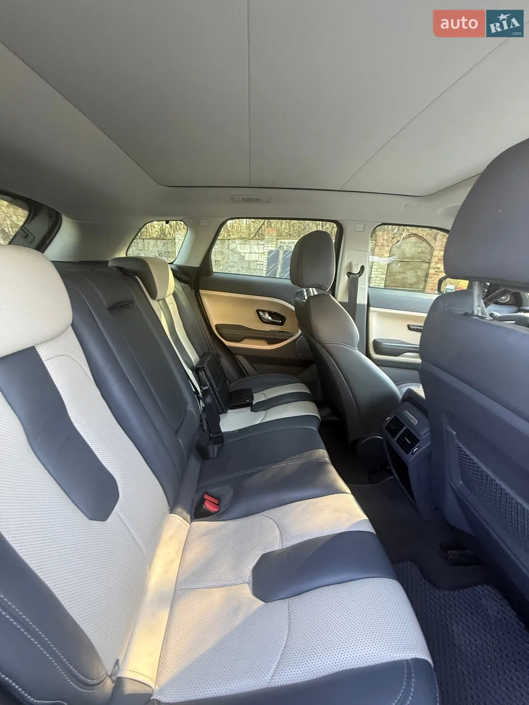 2014 Land Rover Range Rover Evoque - мініатюра 12