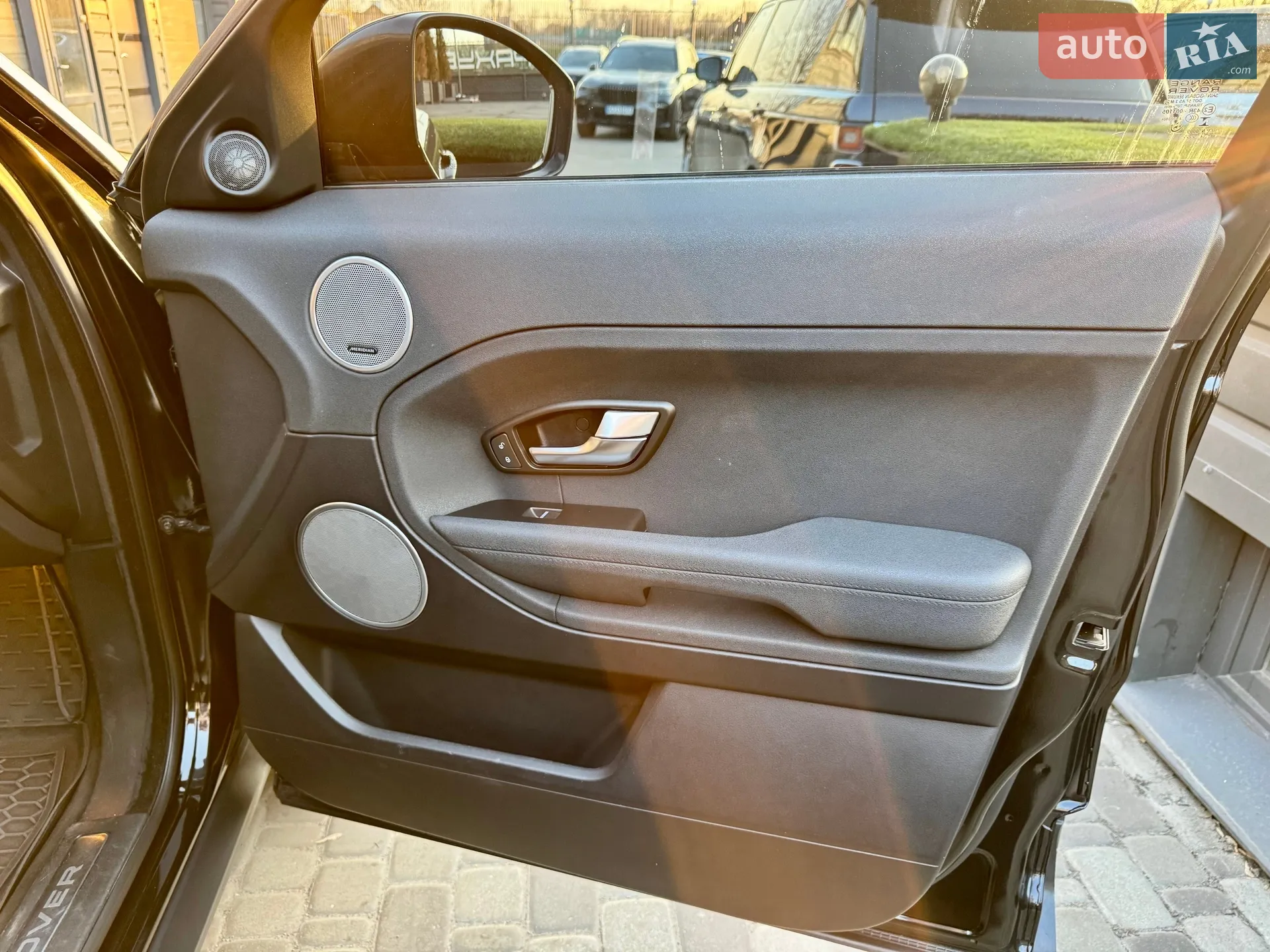 2015 Land Rover Range Rover Evoque - мініатюра 41