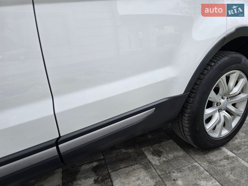 Внедорожник / Кроссовер Land Rover Range Rover Evoque 2015 в Ивано-Франковске