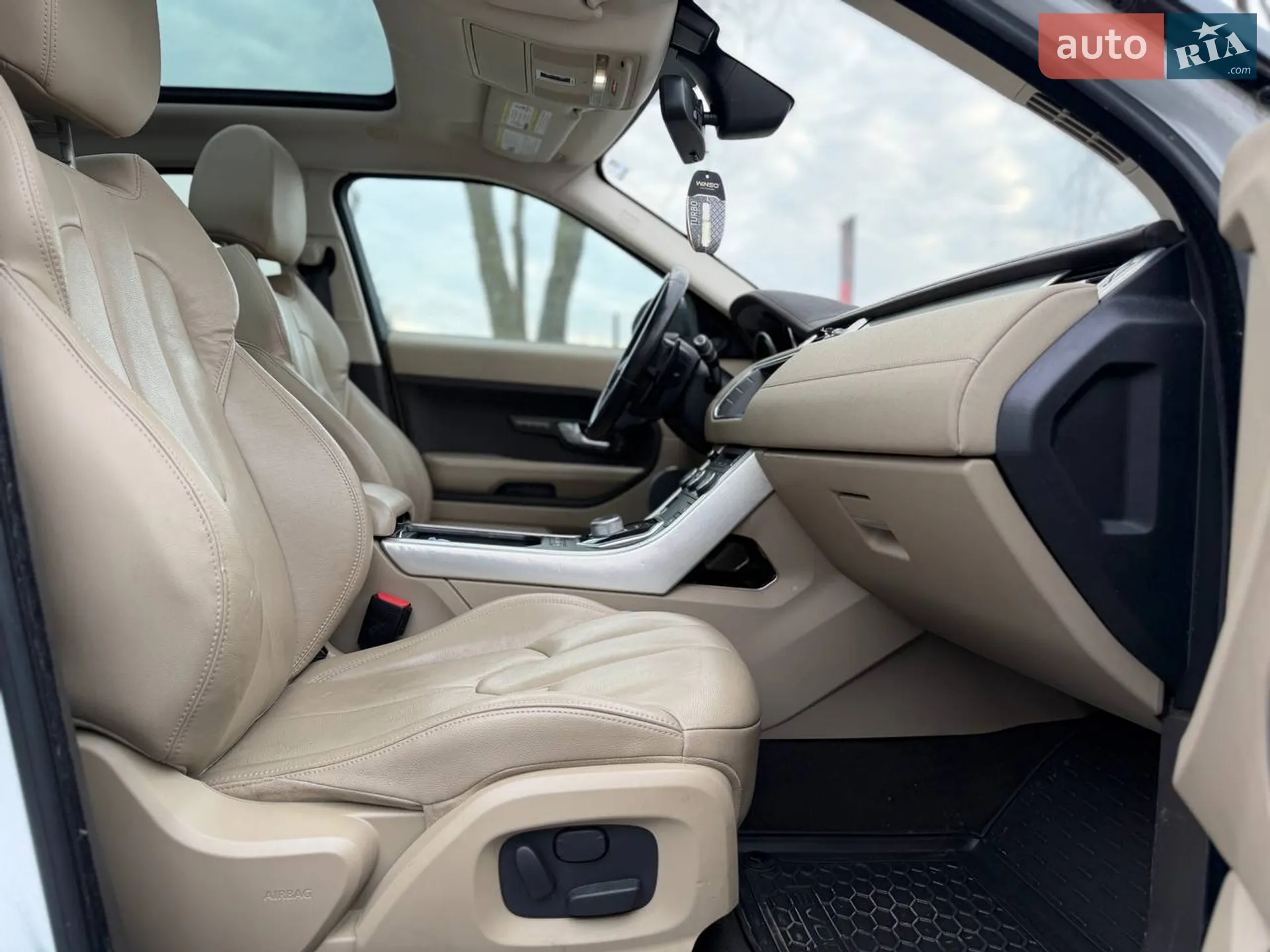 2015 Land Rover Range Rover Evoque - мініатюра 29