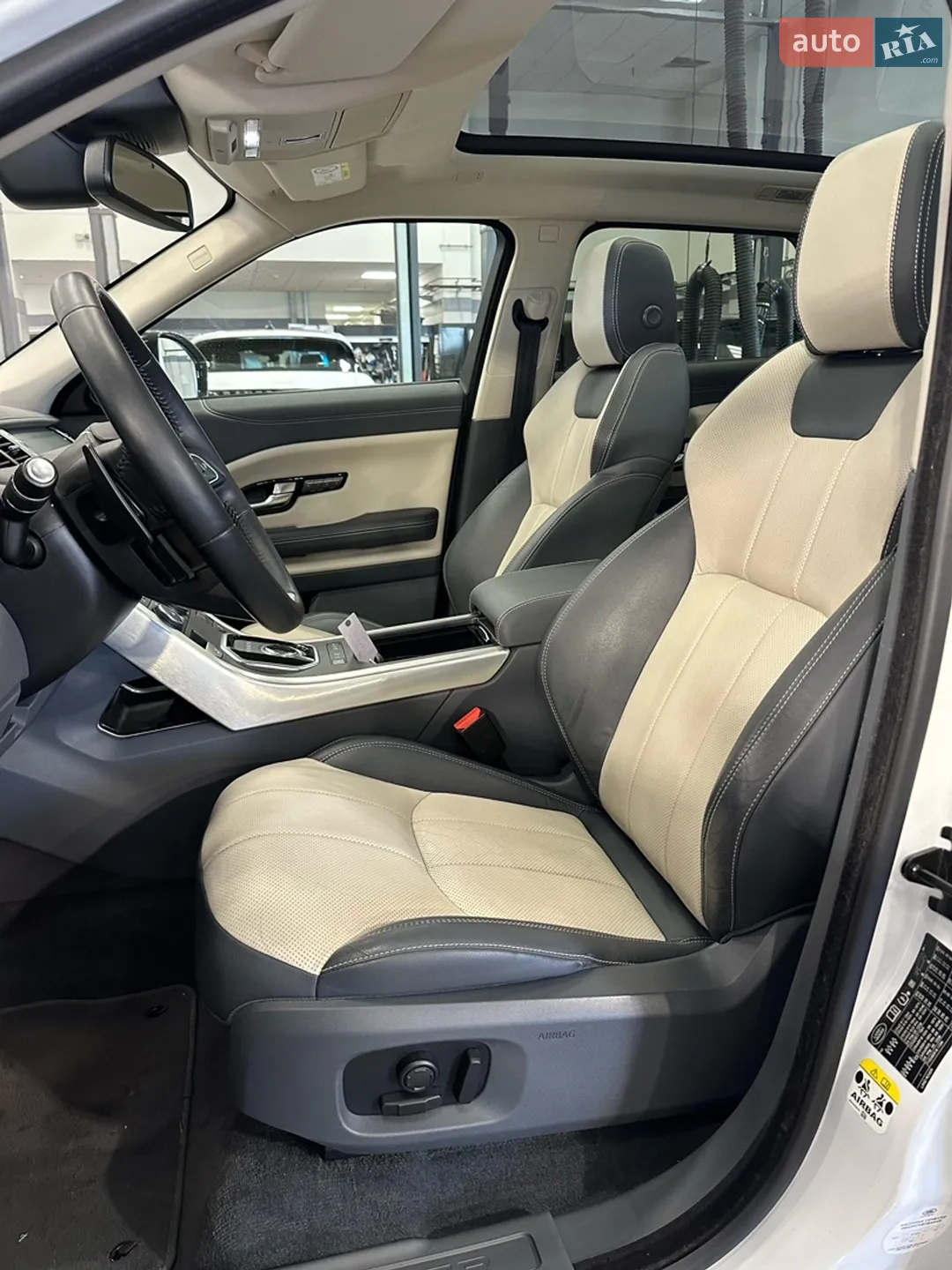 2017 Land Rover Range Rover Evoque - мініатюра 6