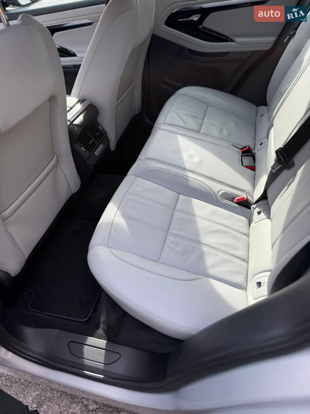 2021 Land Rover Range Rover Evoque - мініатюра 17