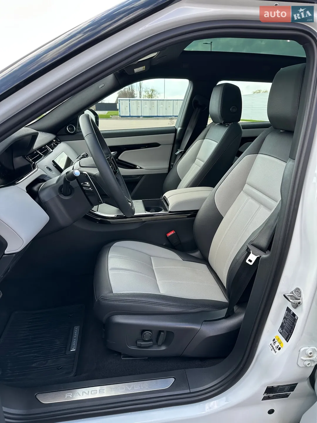 2025 Land Rover Range Rover Evoque - мініатюра 14