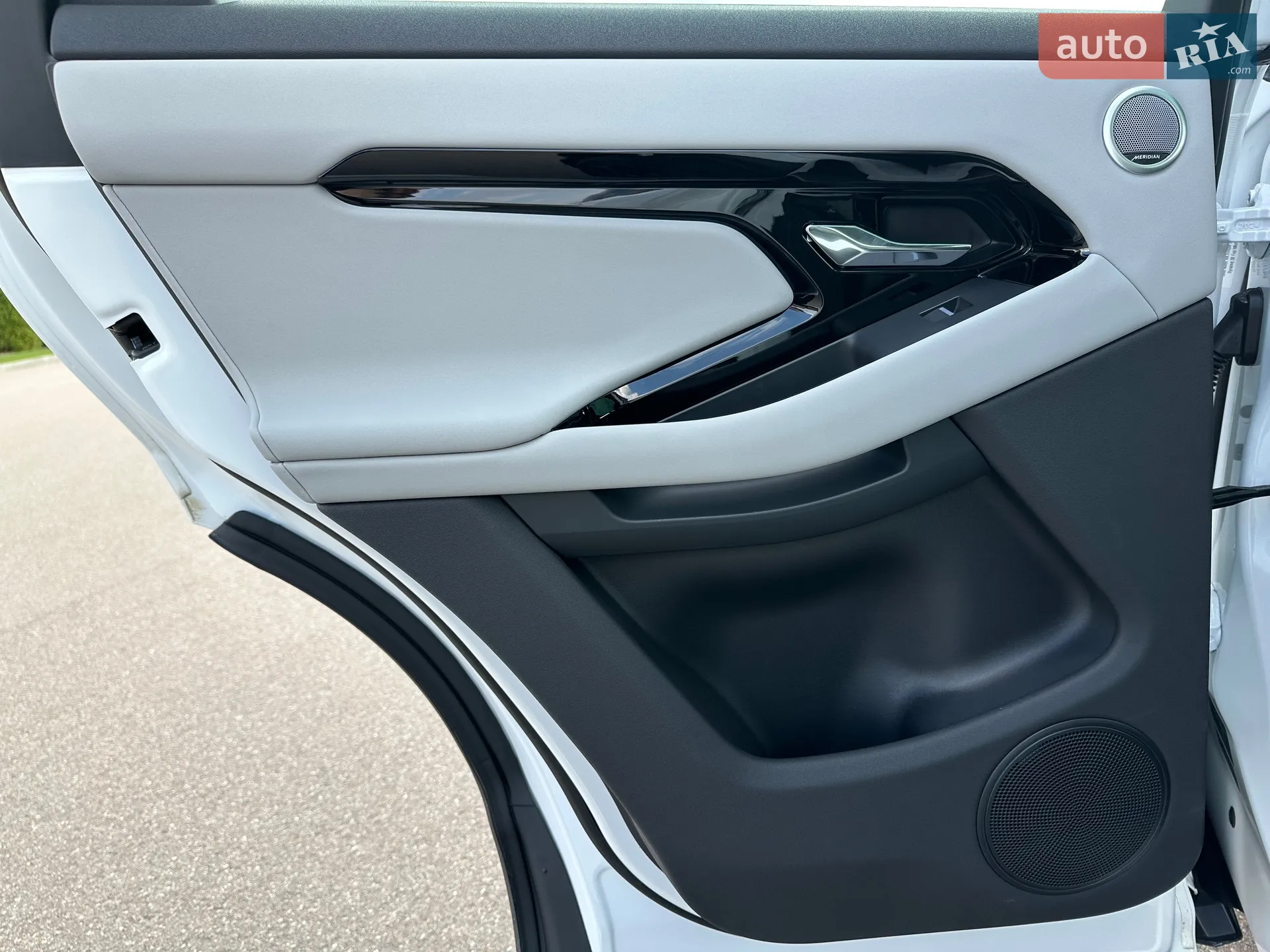 2025 Land Rover Range Rover Evoque - мініатюра 20