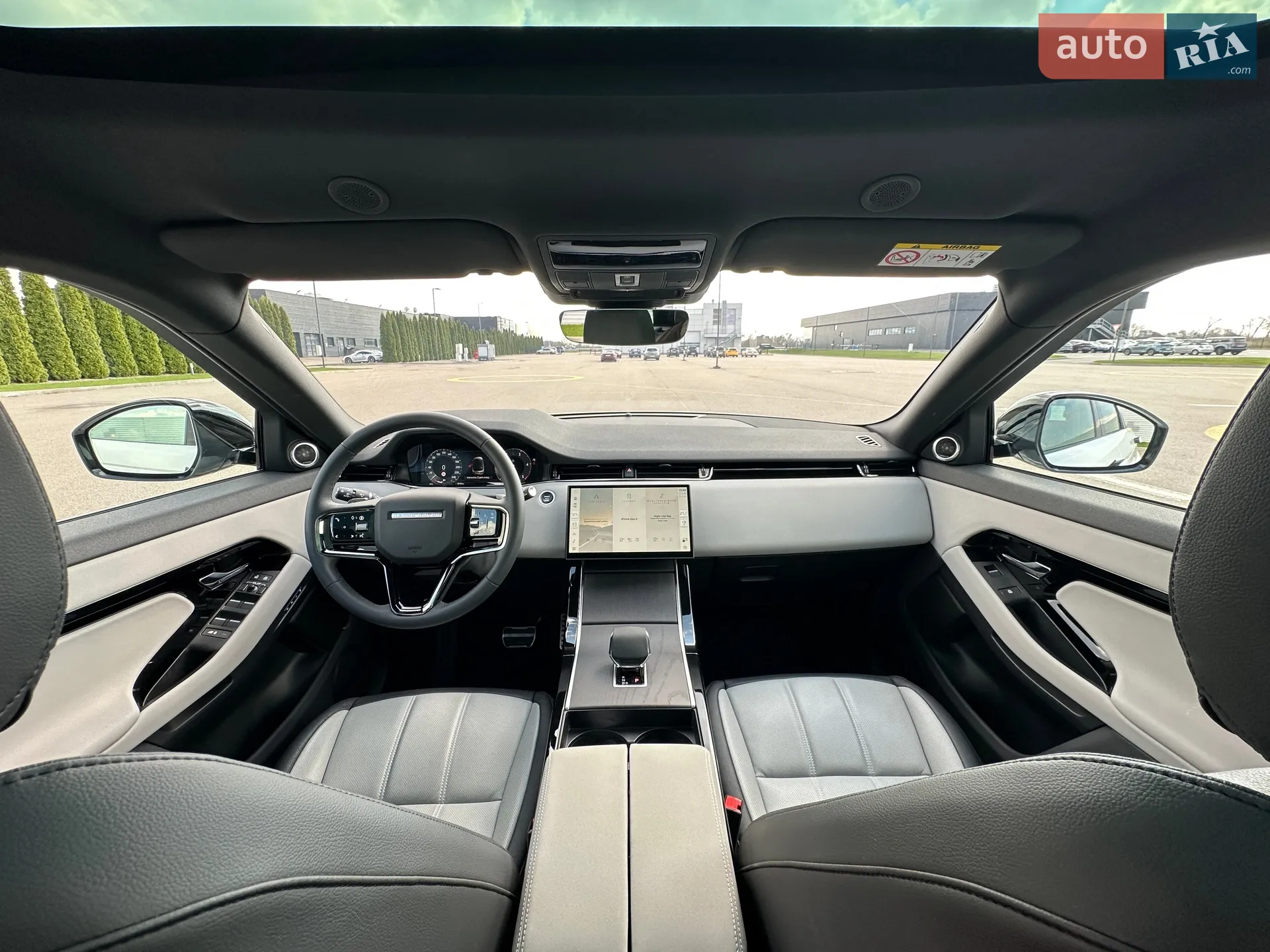 2025 Land Rover Range Rover Evoque - мініатюра 25