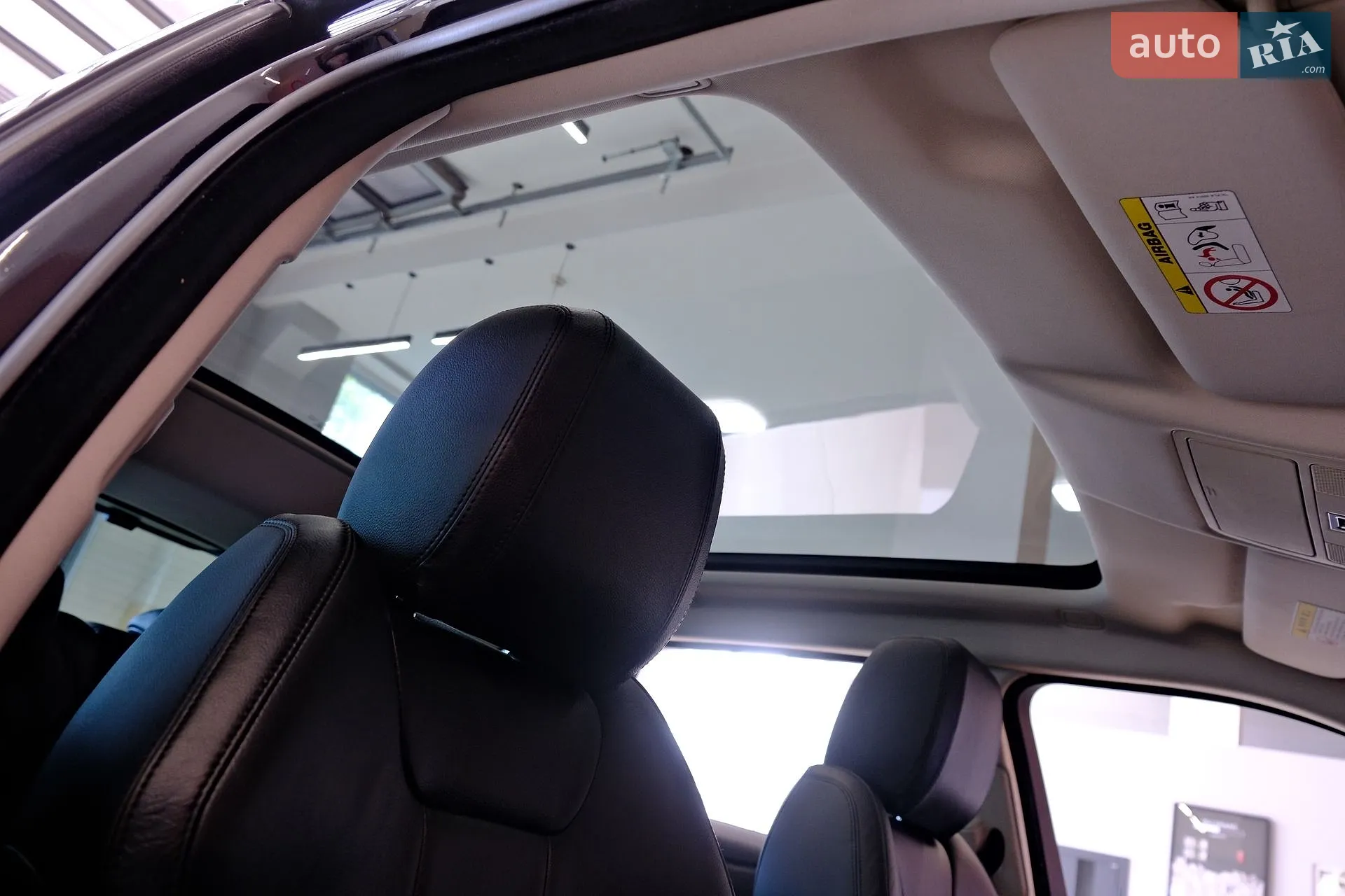 2016 Land Rover Range Rover Evoque - мініатюра 42