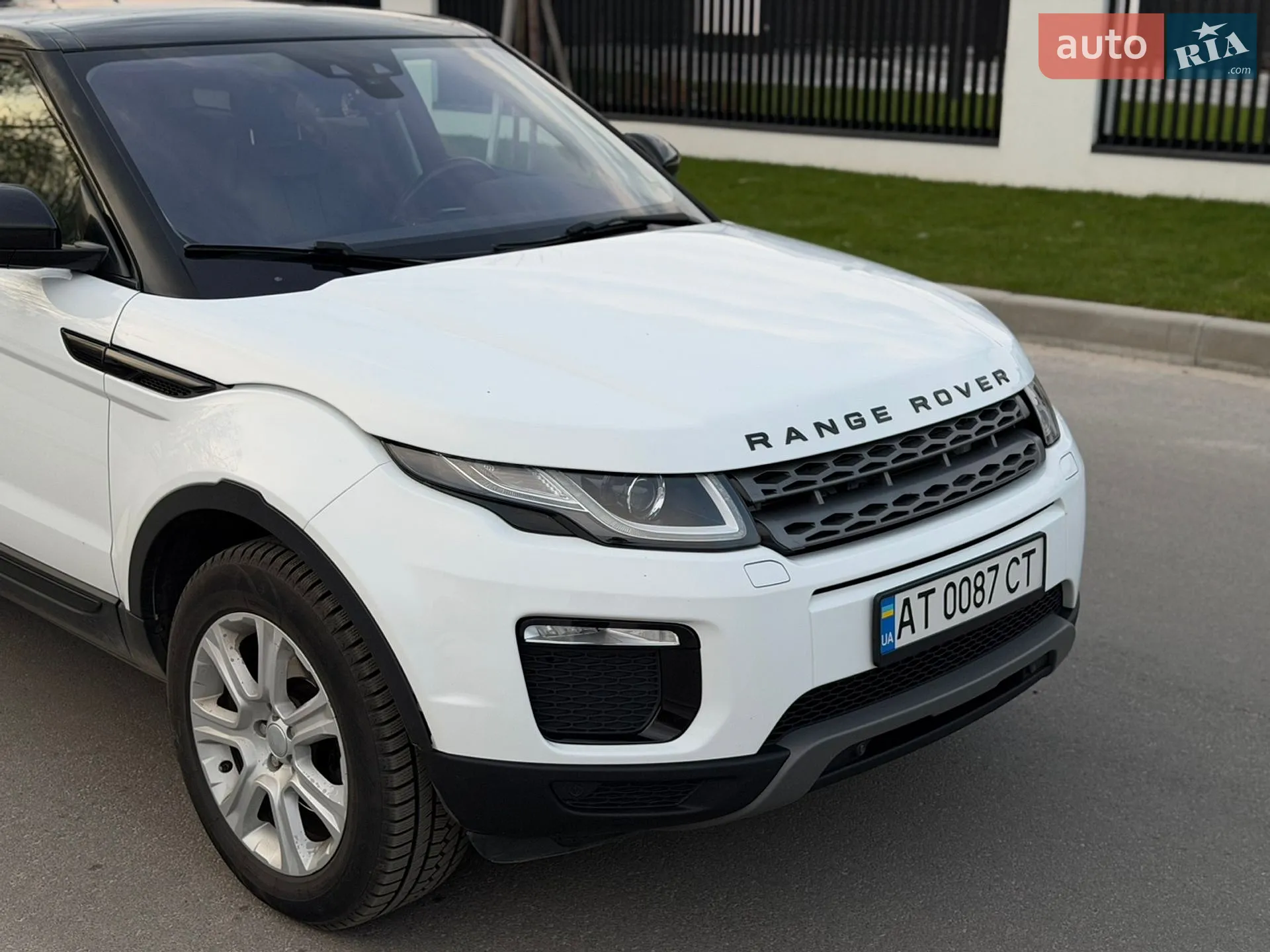 2015 Land Rover Range Rover Evoque - мініатюра 2