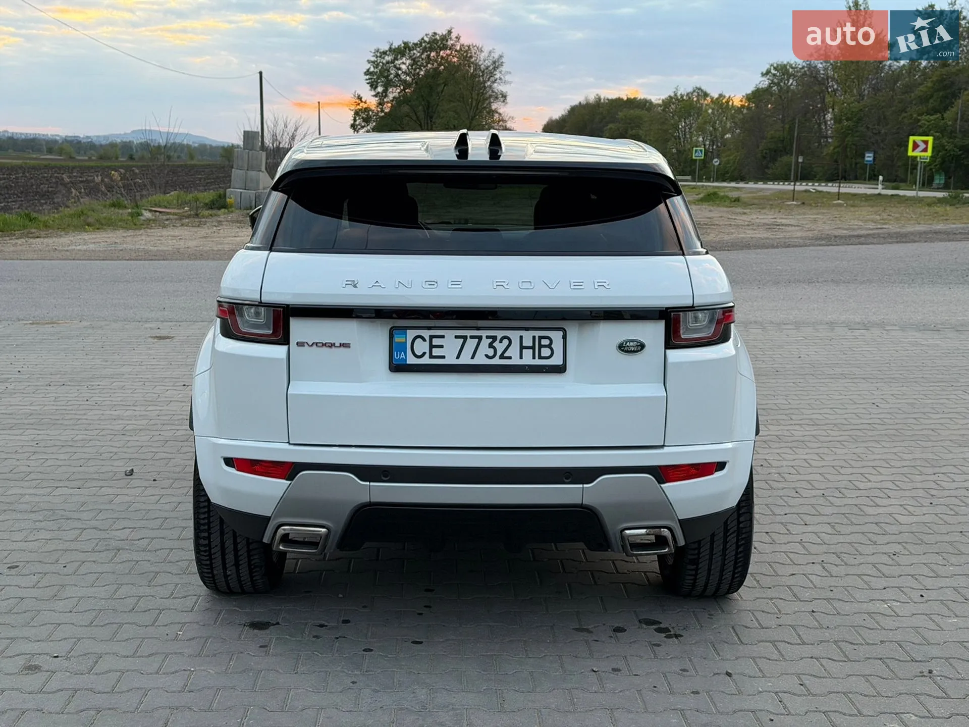 2017 Land Rover Range Rover Evoque - мініатюра 10