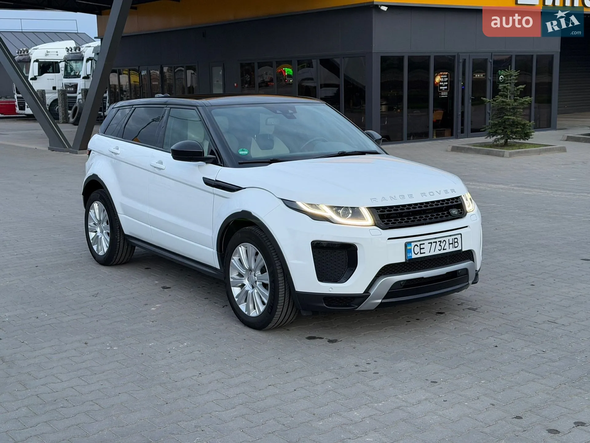2017 Land Rover Range Rover Evoque - мініатюра 39