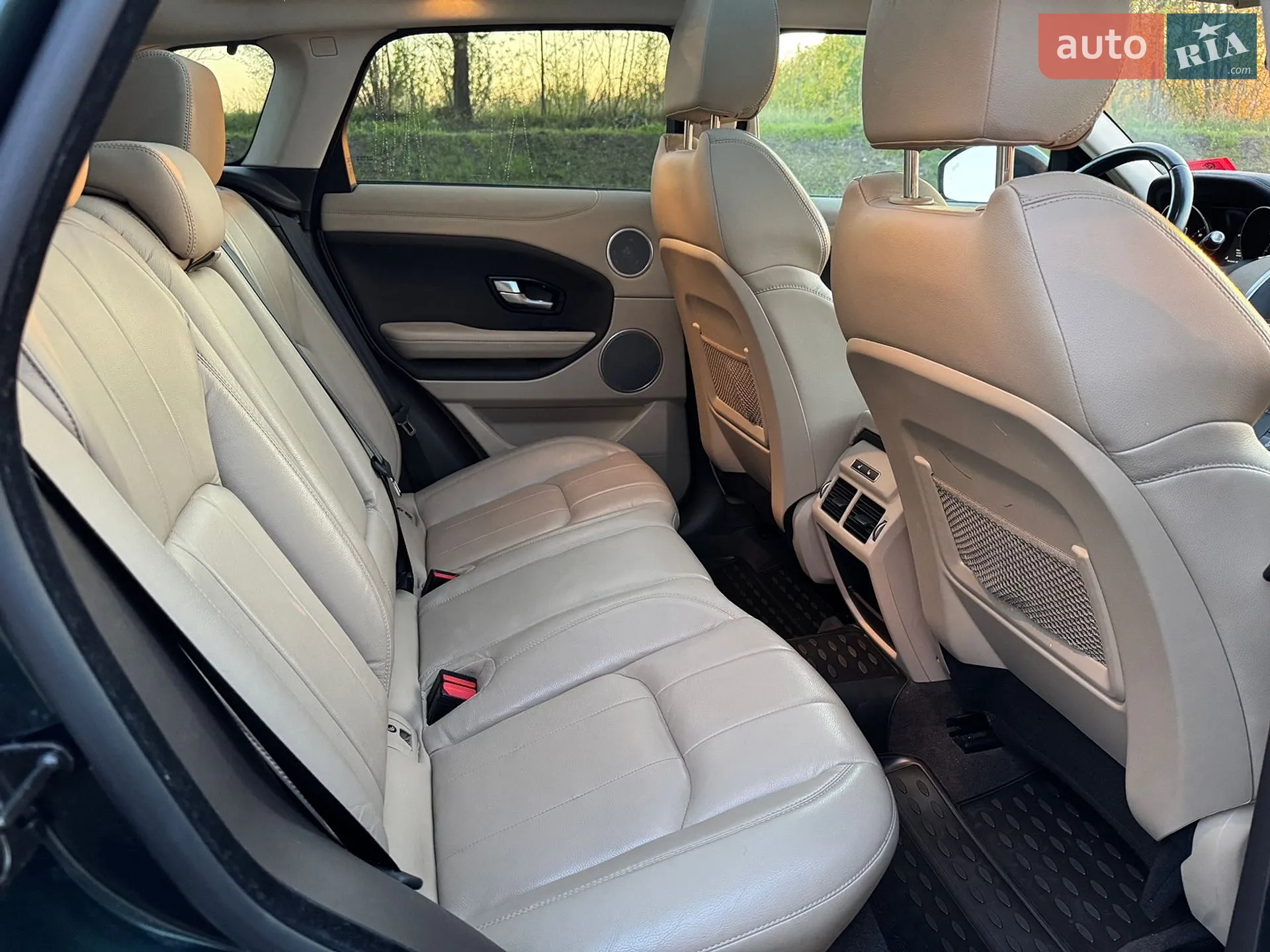 2016 Land Rover Range Rover Evoque - мініатюра 32