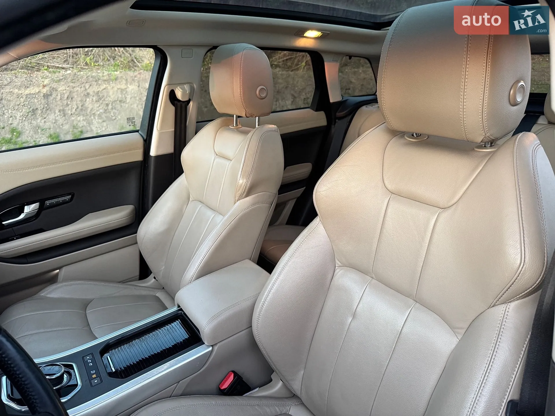 2016 Land Rover Range Rover Evoque - мініатюра 42