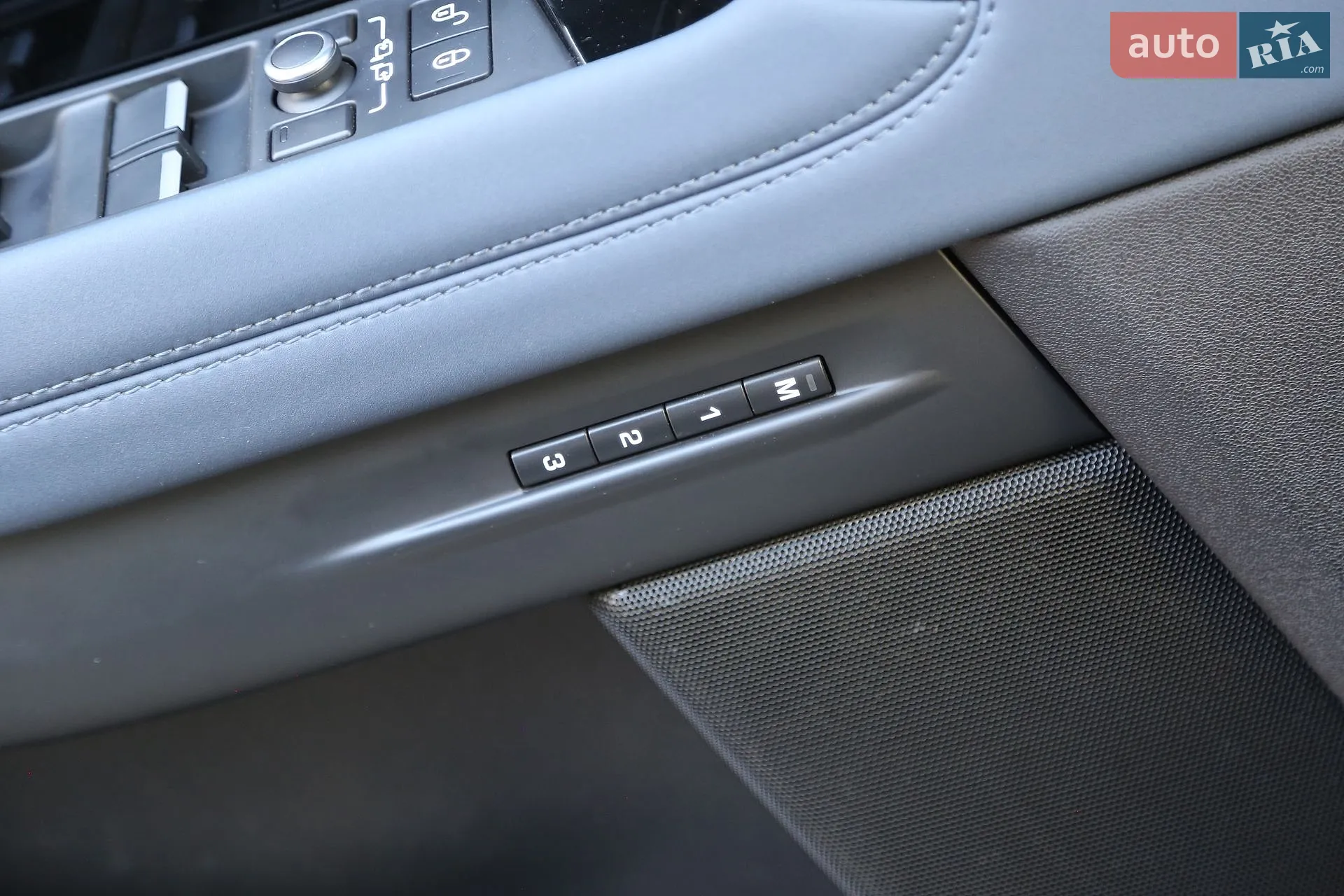 2019 Land Rover Range Rover Evoque - мініатюра 30