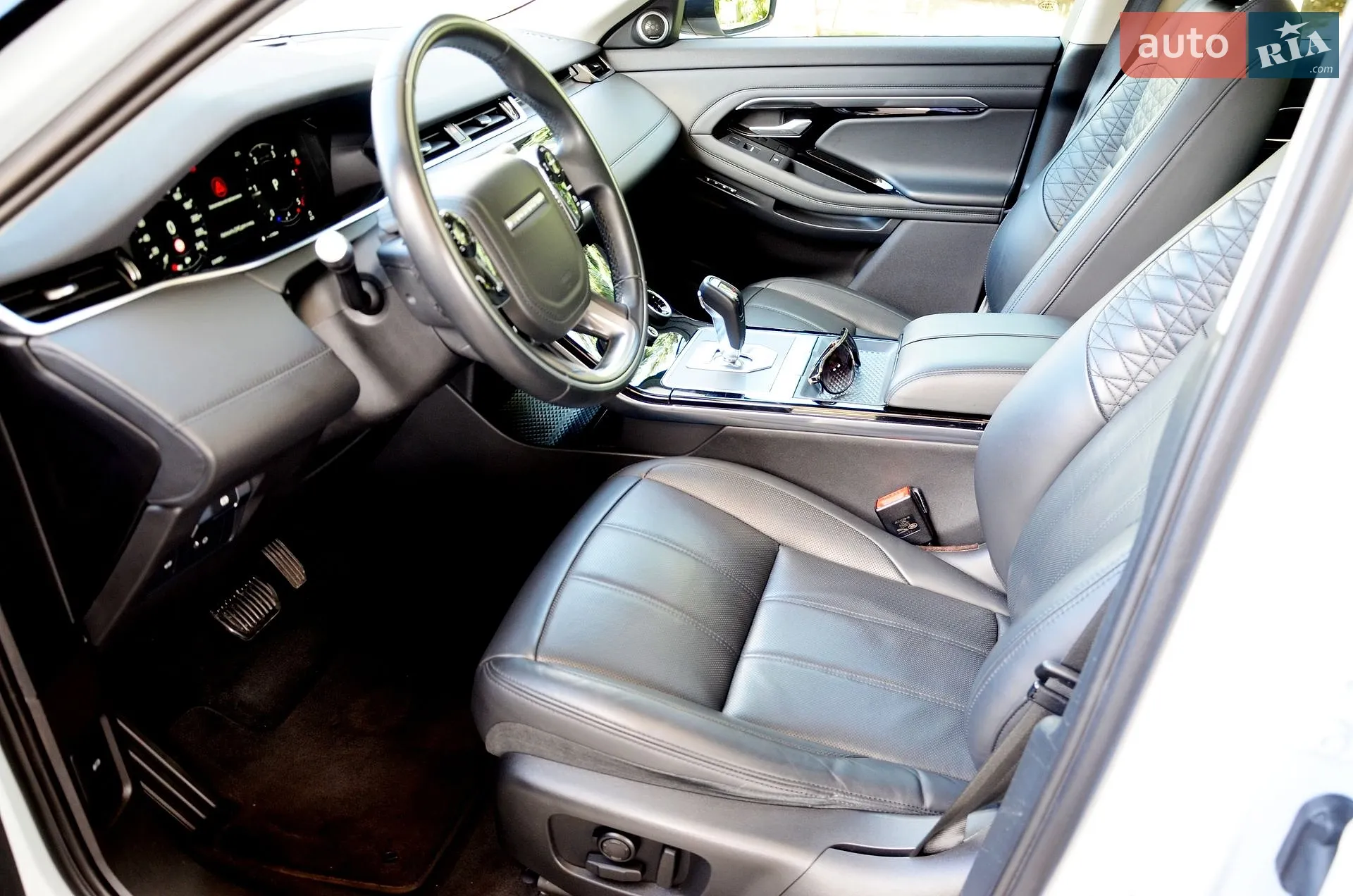 2019 Land Rover Range Rover Evoque - мініатюра 53