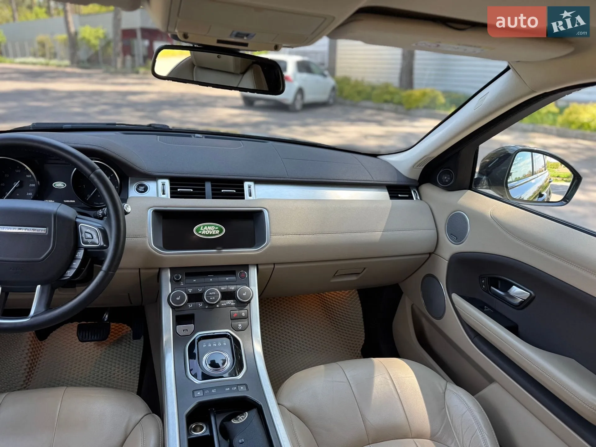 2017 Land Rover Range Rover Evoque - мініатюра 28