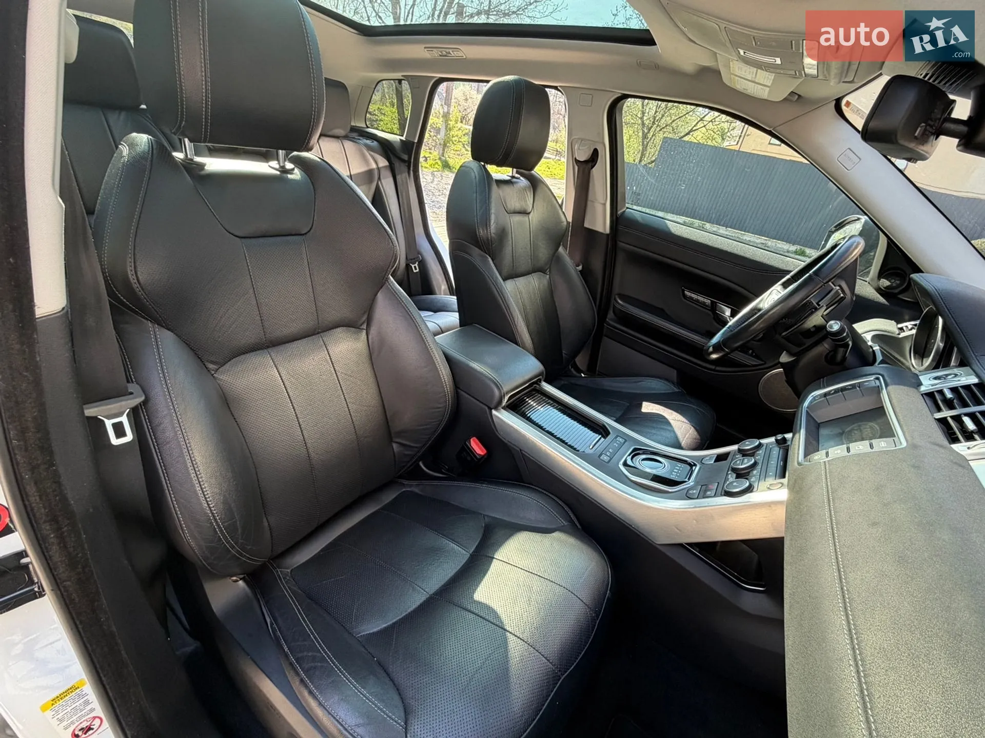 2016 Land Rover Range Rover Evoque - мініатюра 26